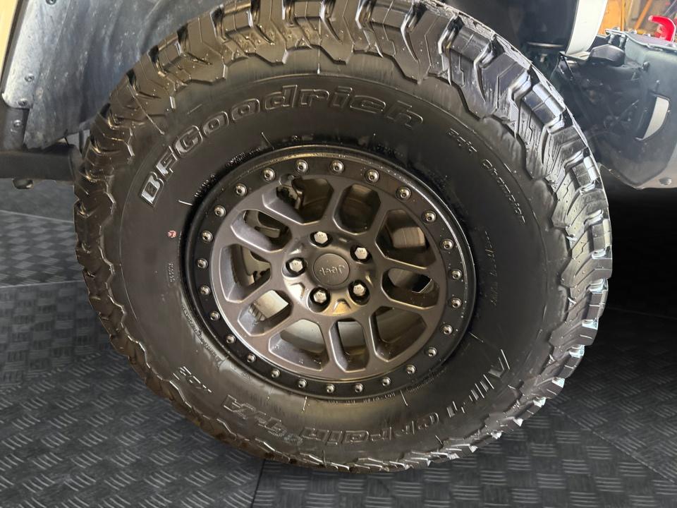Used 2023 Jeep Wrangler SUV