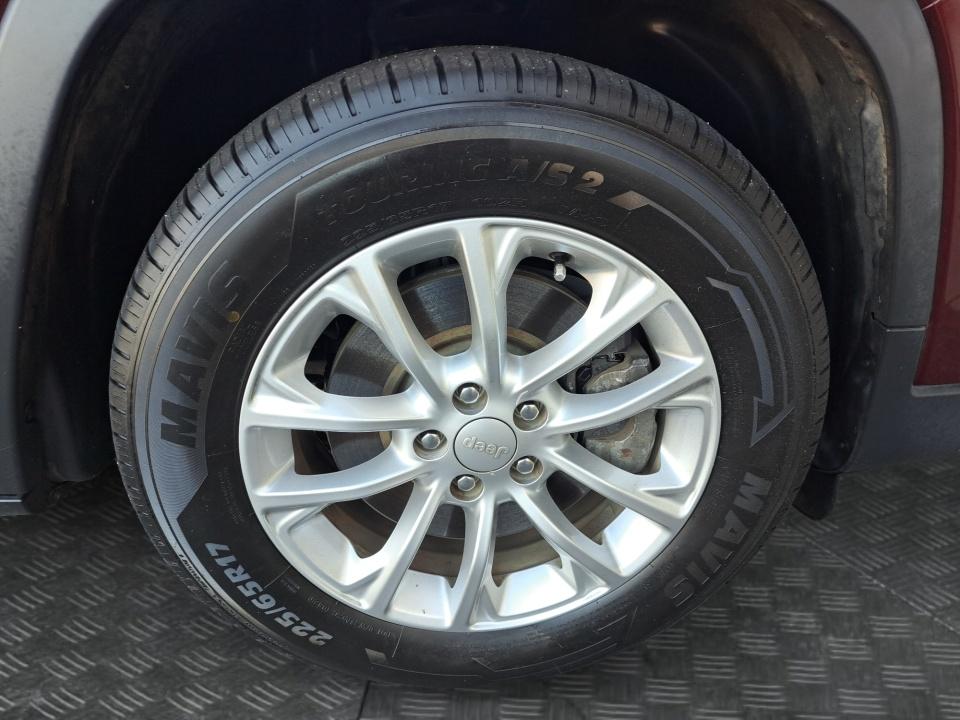 Used 2019 Jeep Cherokee SUV