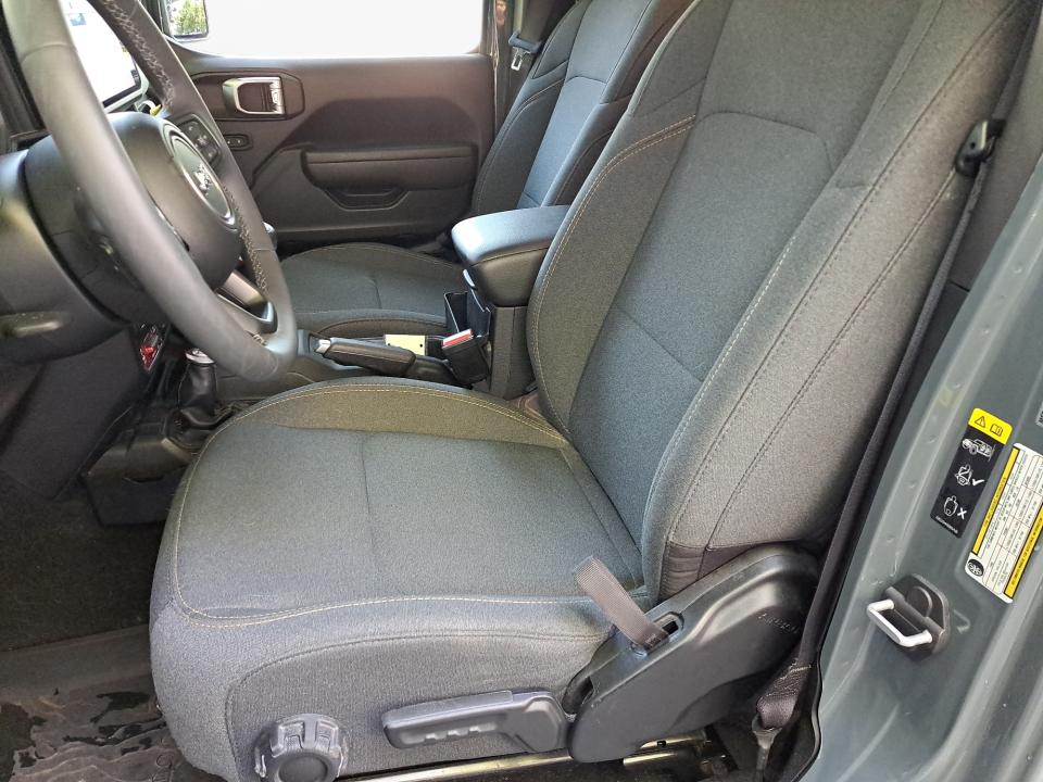 Used 2025 Jeep Wrangler SUV