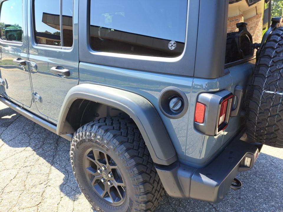 Used 2025 Jeep Wrangler SUV