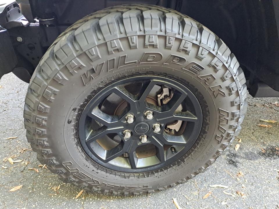 Used 2025 Jeep Wrangler SUV