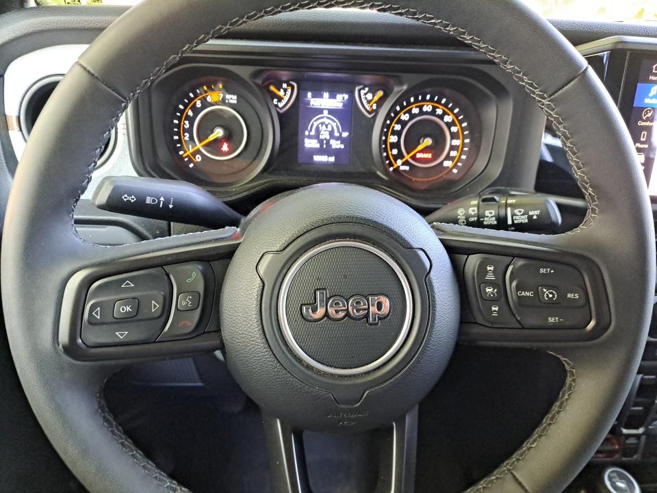 Used 2025 Jeep Wrangler SUV