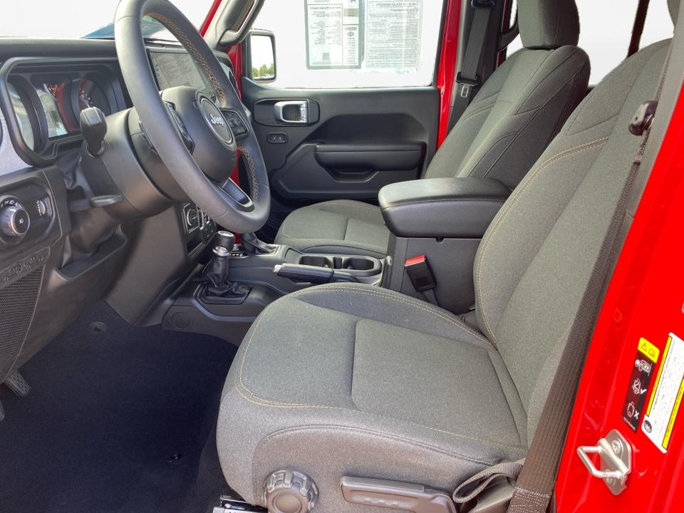 Used 2024 Jeep Wrangler SUV