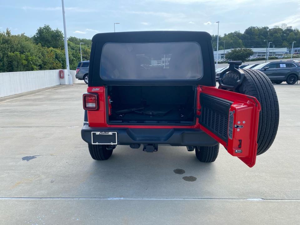 Used 2024 Jeep Wrangler SUV