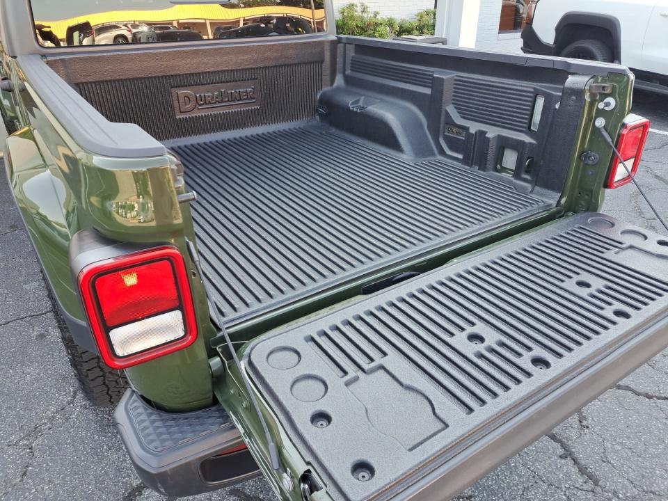 Used 2023 Jeep Gladiator Truck