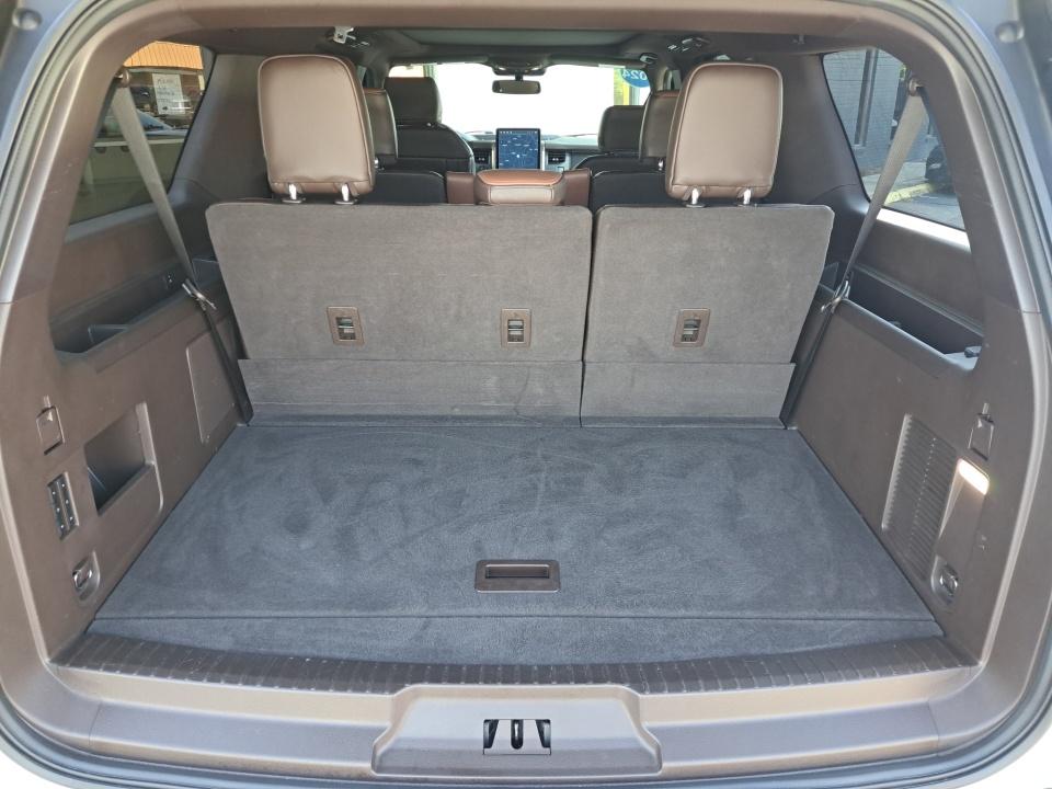 Used 2024 Ford Expedition SUV