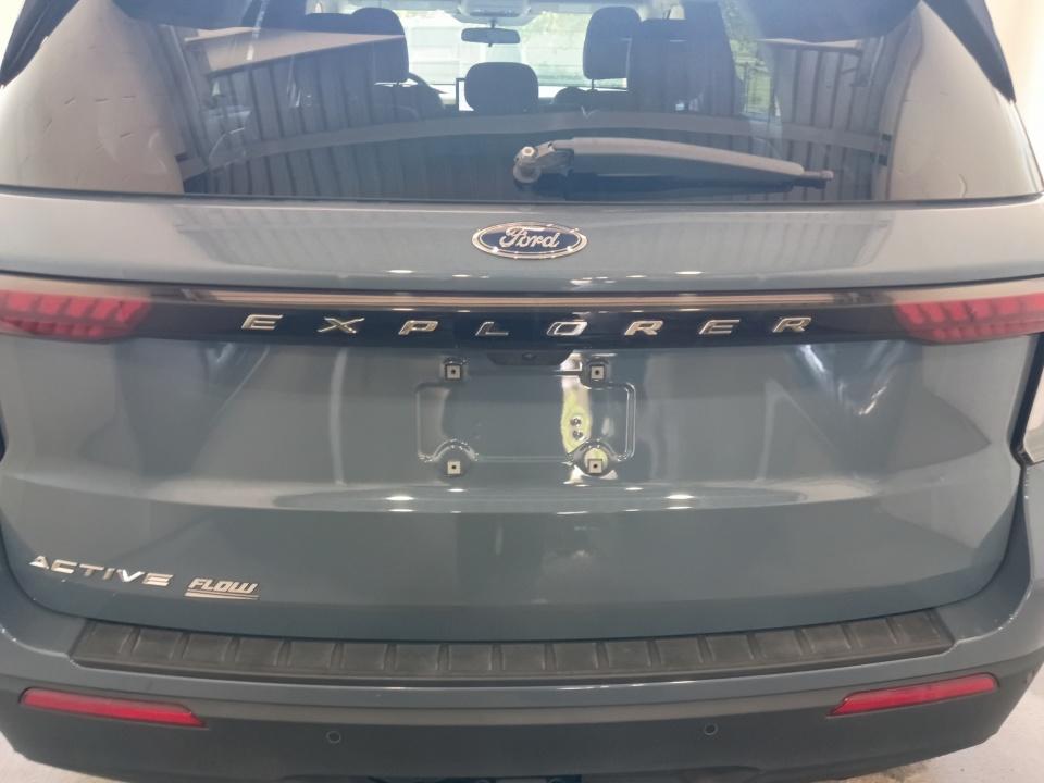 Used 2025 Ford Explorer SUV