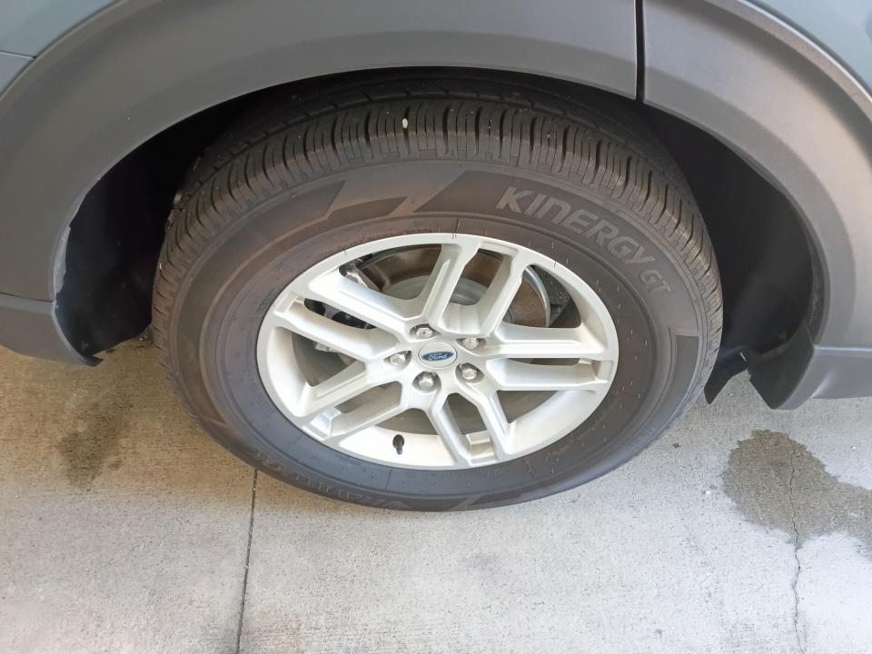 Used 2025 Ford Explorer SUV
