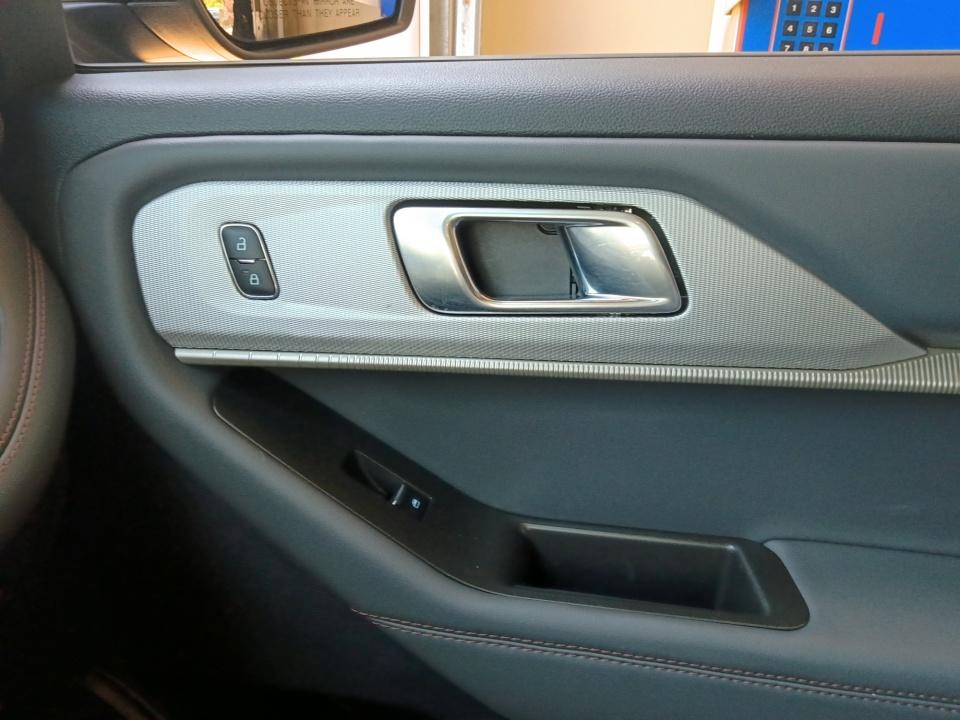 Used 2025 Ford Explorer SUV