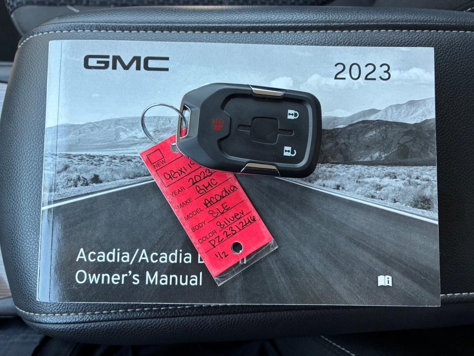 Used 2023 GMC Acadia SUV