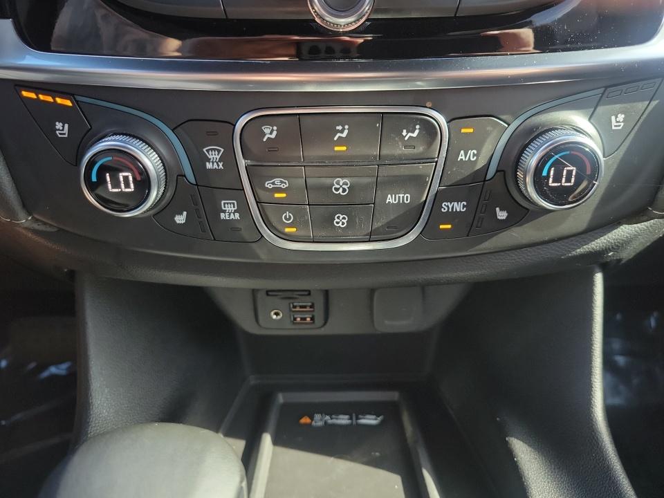 Used 2023 Chevrolet Traverse SUV