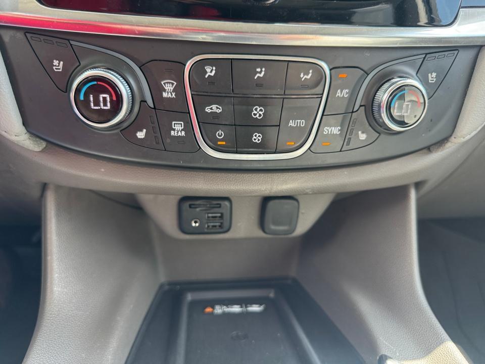 Used 2021 Chevrolet Traverse SUV