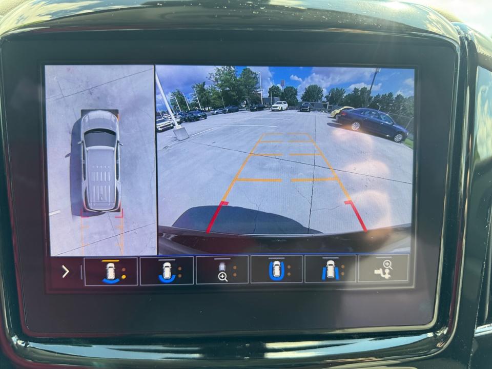 Used 2021 Chevrolet Traverse SUV