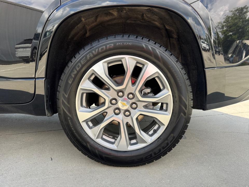 Used 2021 Chevrolet Traverse SUV