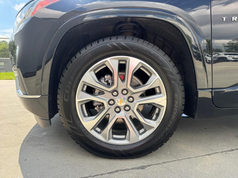 Used 2021 Chevrolet Traverse SUV