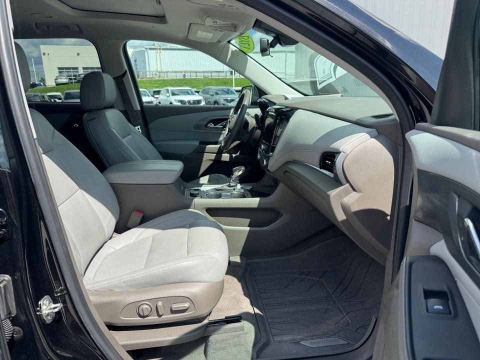 Used 2021 Chevrolet Traverse SUV