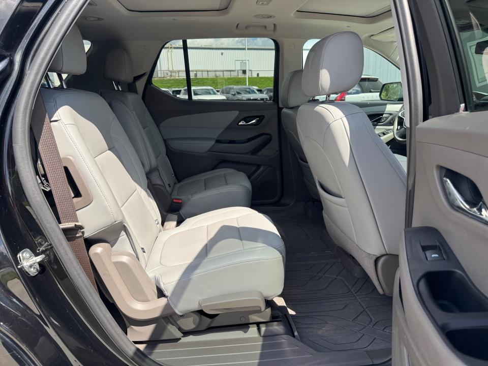 Used 2021 Chevrolet Traverse SUV