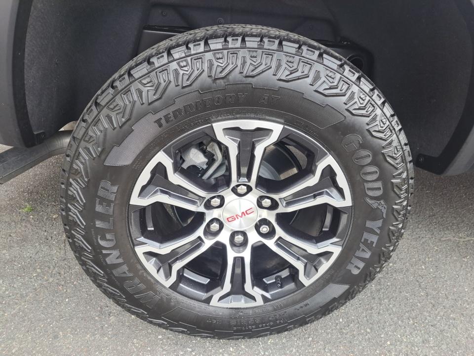 Used 2024 GMC Canyon Truck