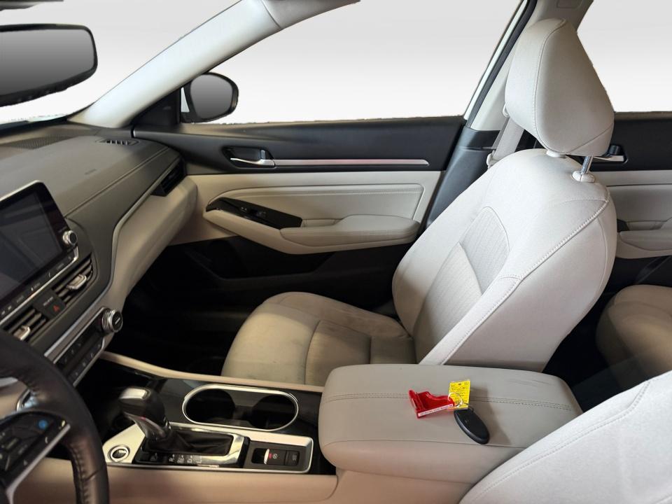 Used 2020 Nissan Altima Sedan