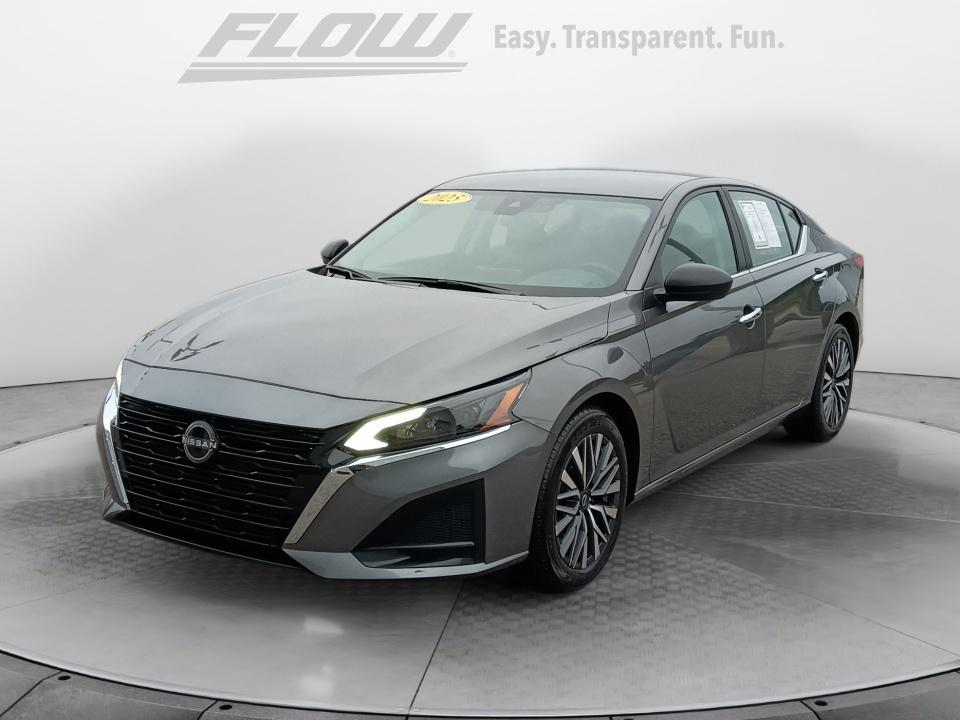 Used 2025 Nissan Altima Sedan