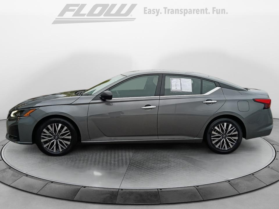 Used 2025 Nissan Altima Sedan