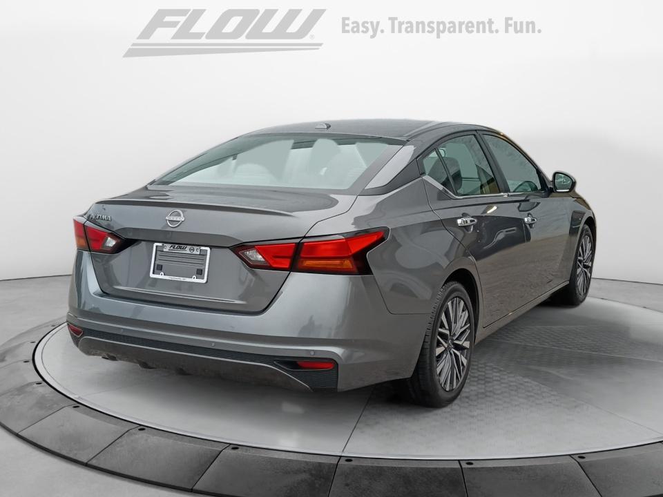 Used 2025 Nissan Altima Sedan