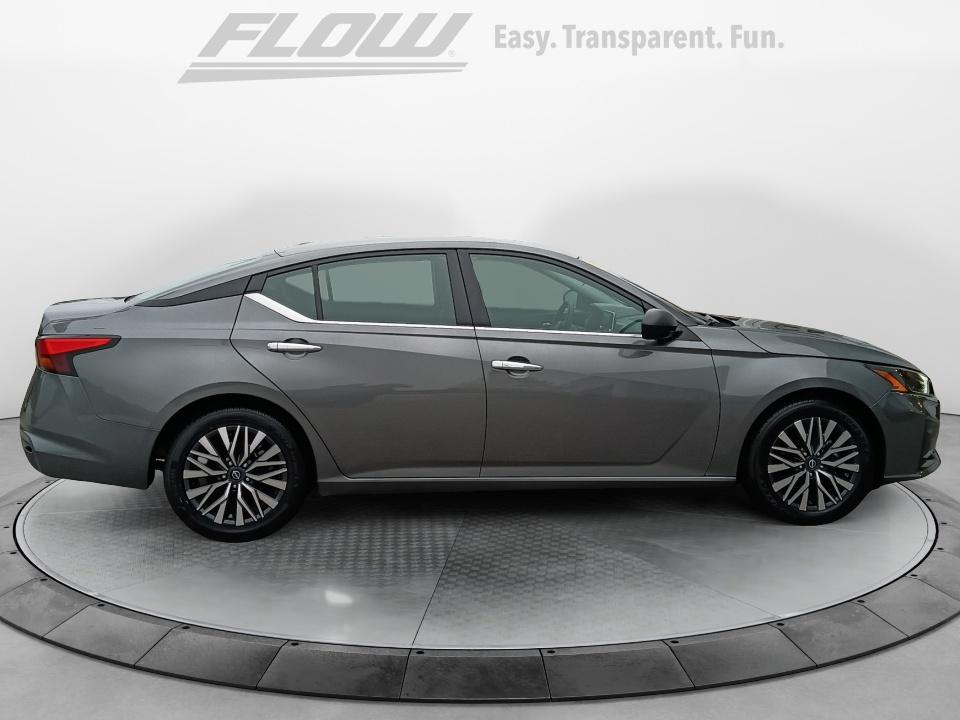 Used 2025 Nissan Altima Sedan