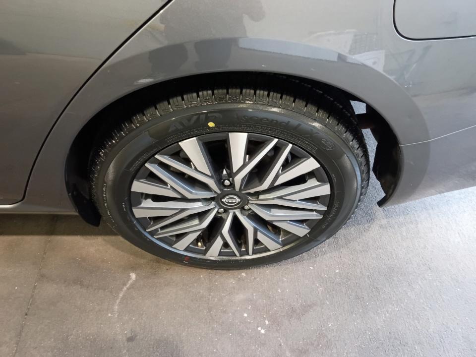 Used 2025 Nissan Altima Sedan