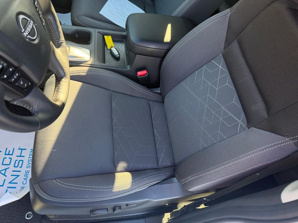 Used 2025 Nissan Frontier Truck