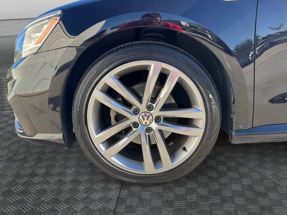 Used 2018 Volkswagen Passat Sedan