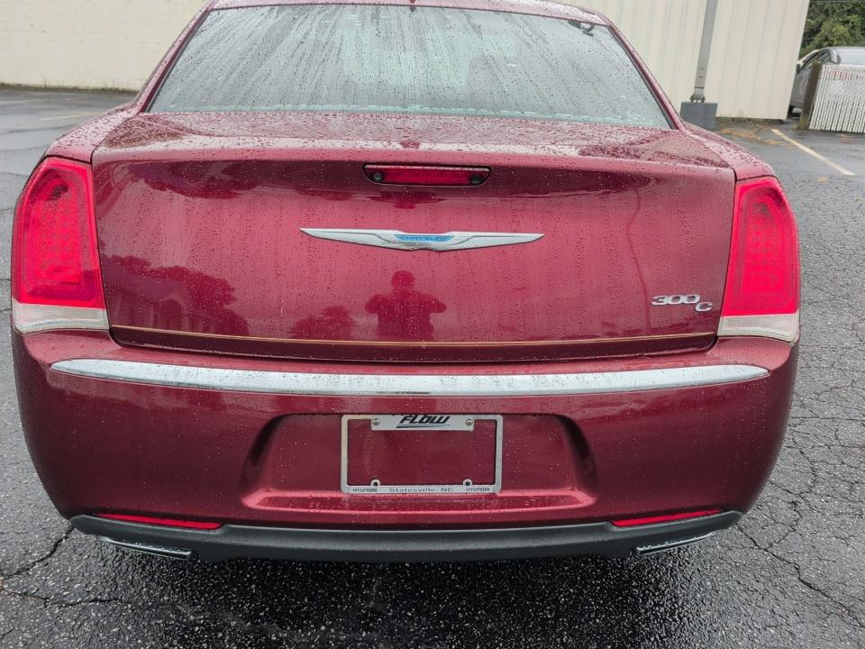 Used 2017 Chrysler 300C Sedan