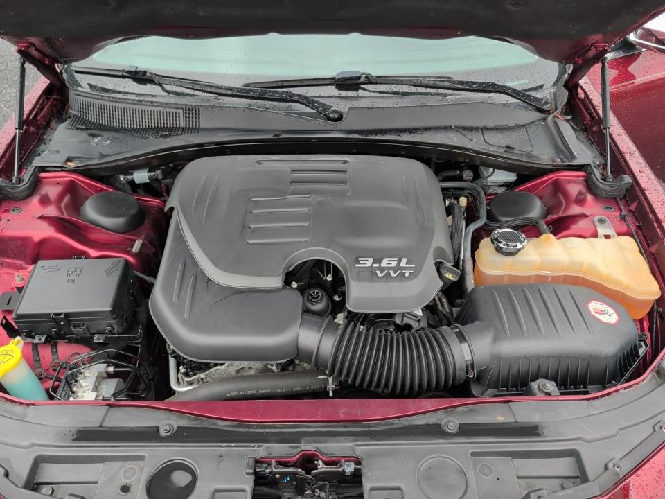 Used 2017 Chrysler 300C Sedan