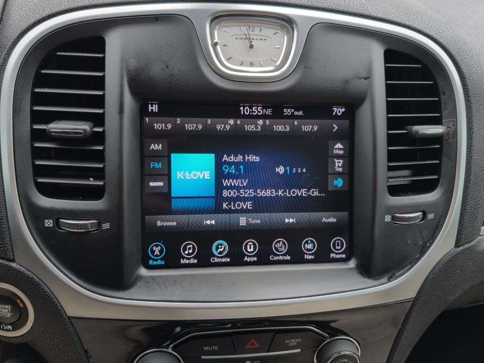 Used 2017 Chrysler 300C Sedan