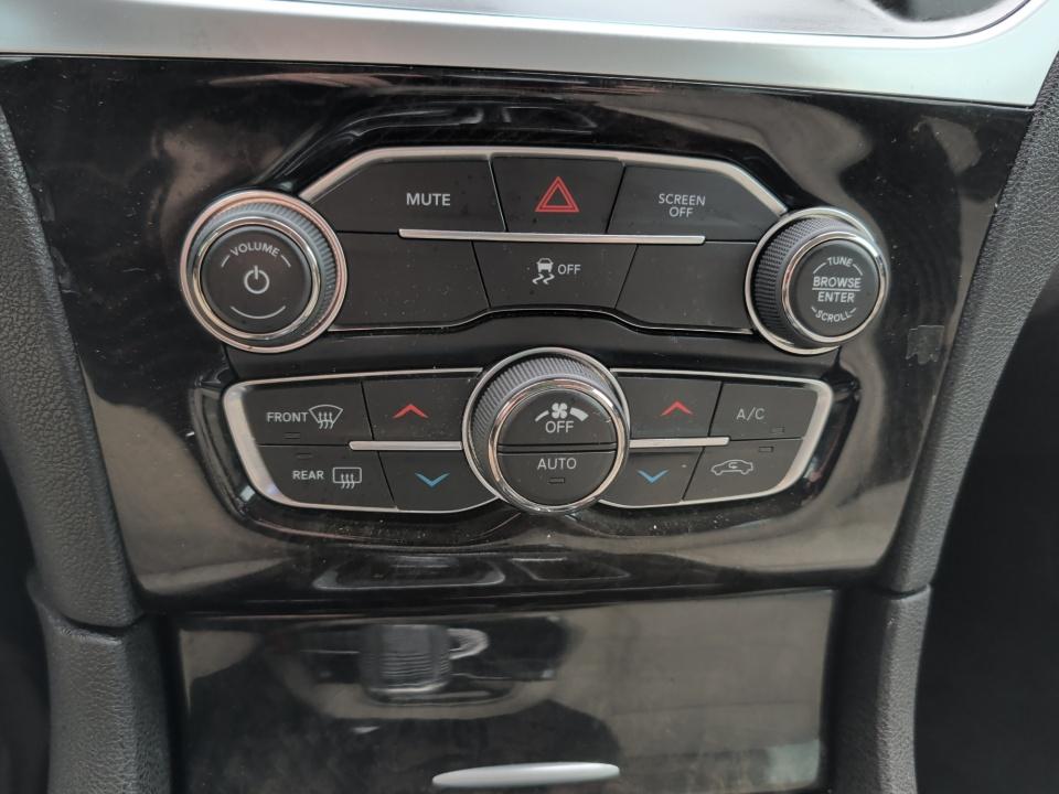 Used 2017 Chrysler 300C Sedan