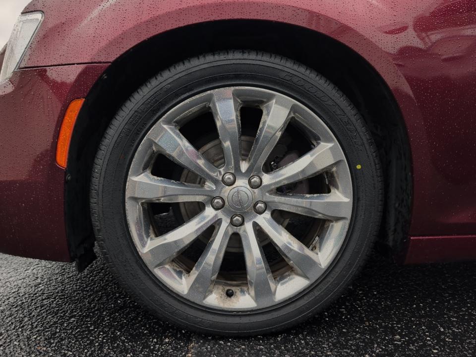 Used 2017 Chrysler 300C Sedan