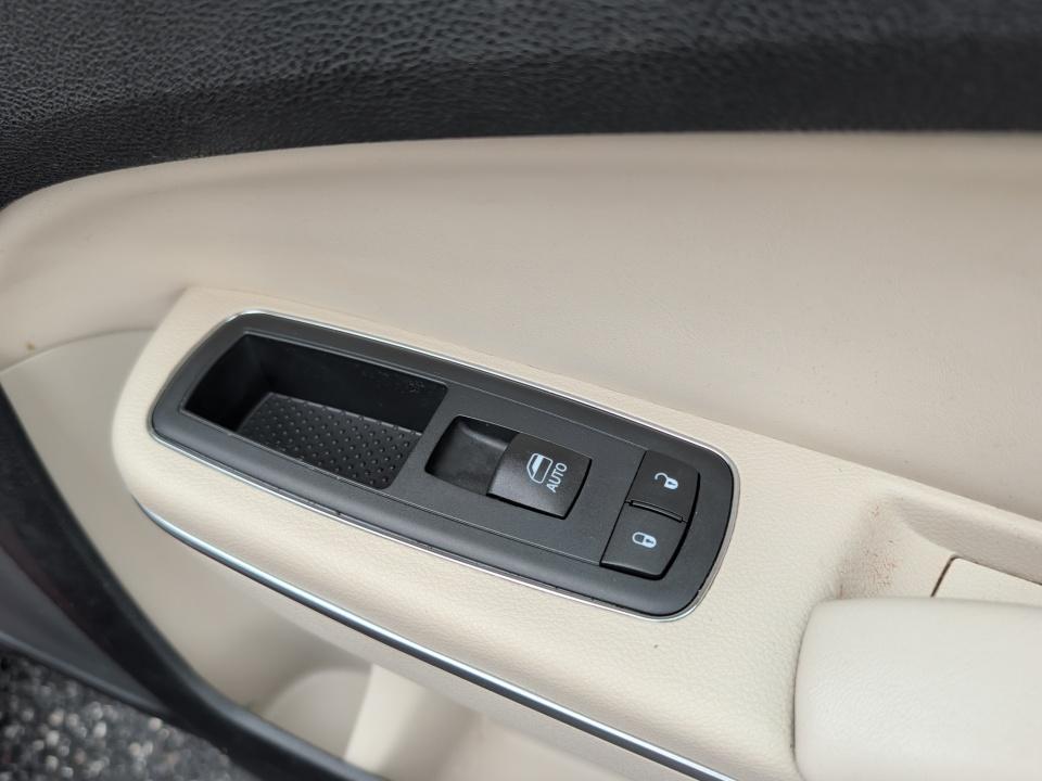 Used 2017 Chrysler 300C Sedan