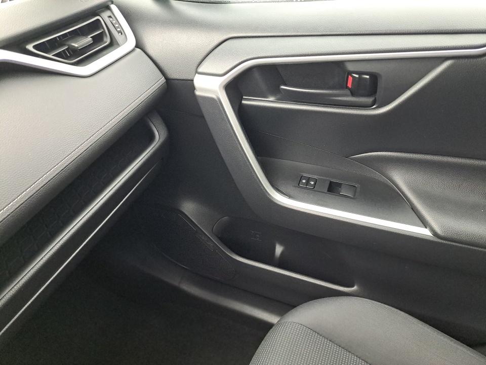 Used 2019 Toyota RAV4 SUV