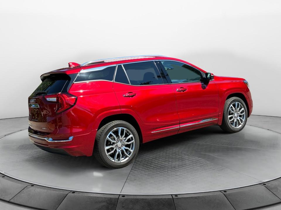 Used 2024 GMC Terrain SUV