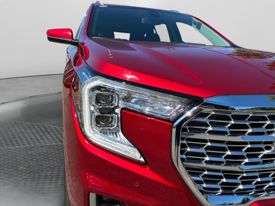 Used 2024 GMC Terrain SUV