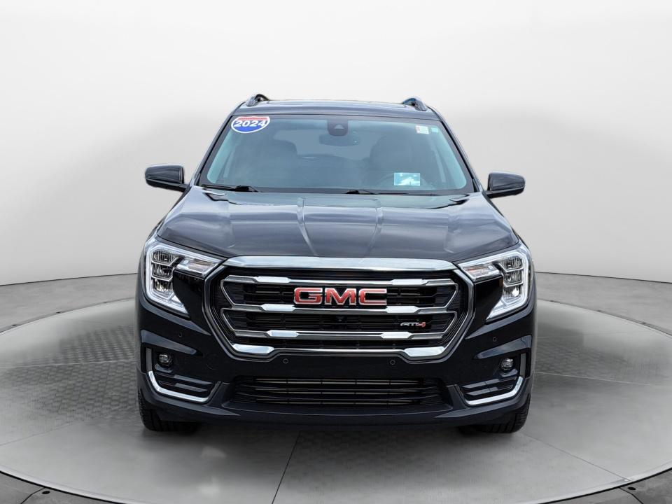 Used 2024 GMC Terrain SUV