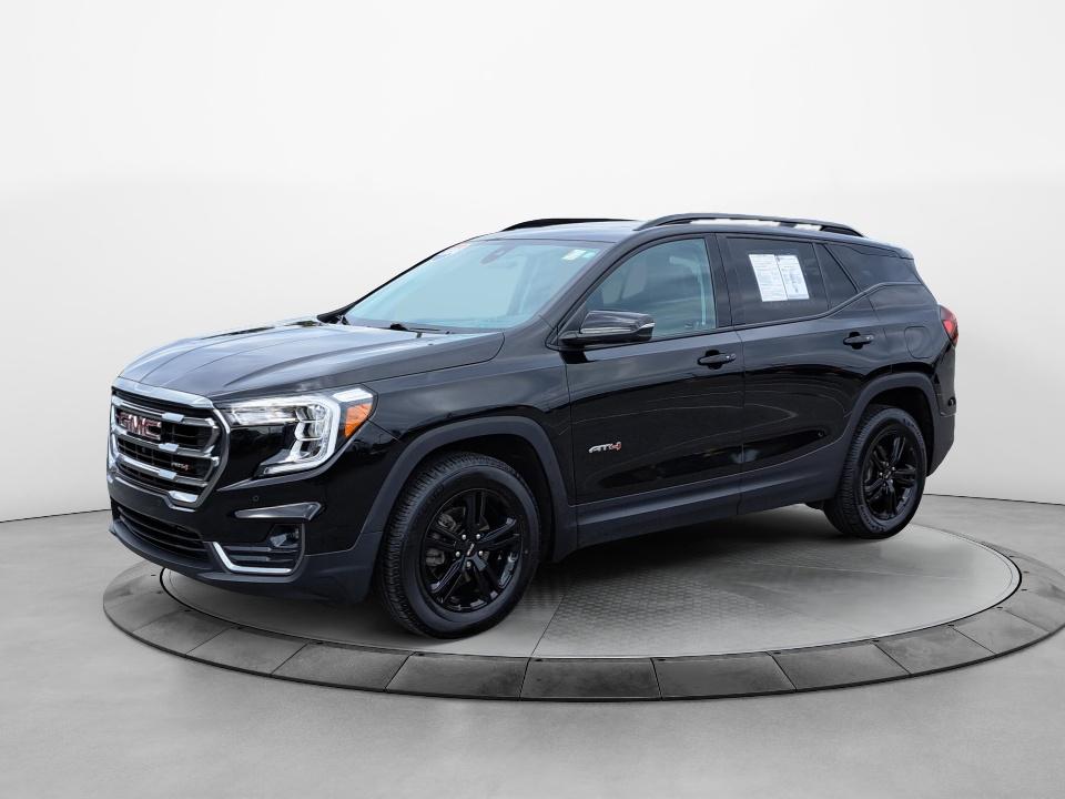 Used 2024 GMC Terrain SUV