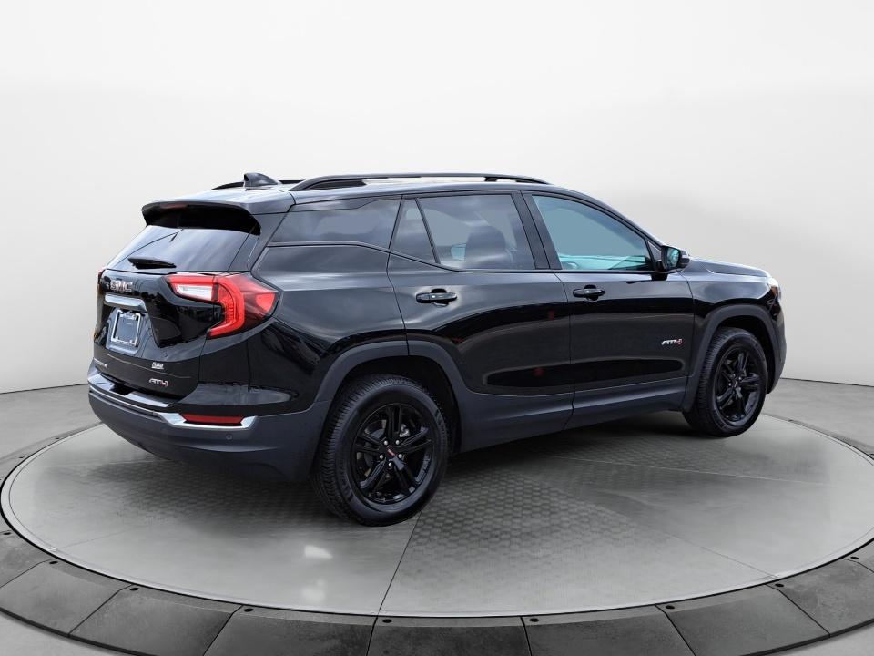 Used 2024 GMC Terrain SUV