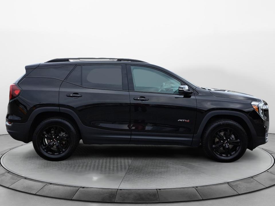 Used 2024 GMC Terrain SUV