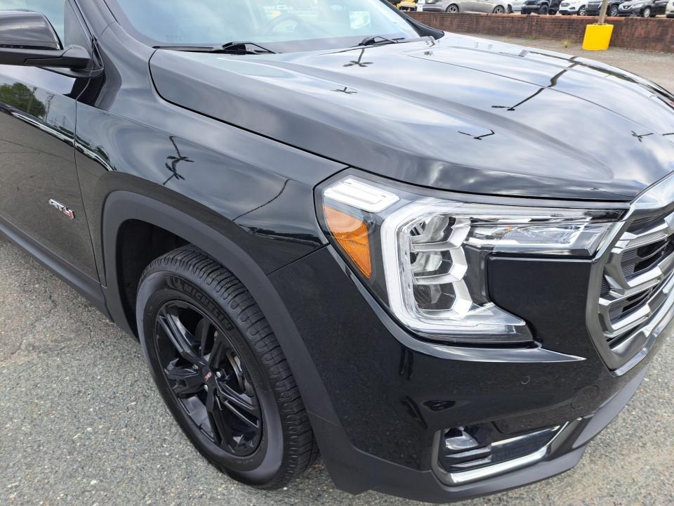 Used 2024 GMC Terrain SUV