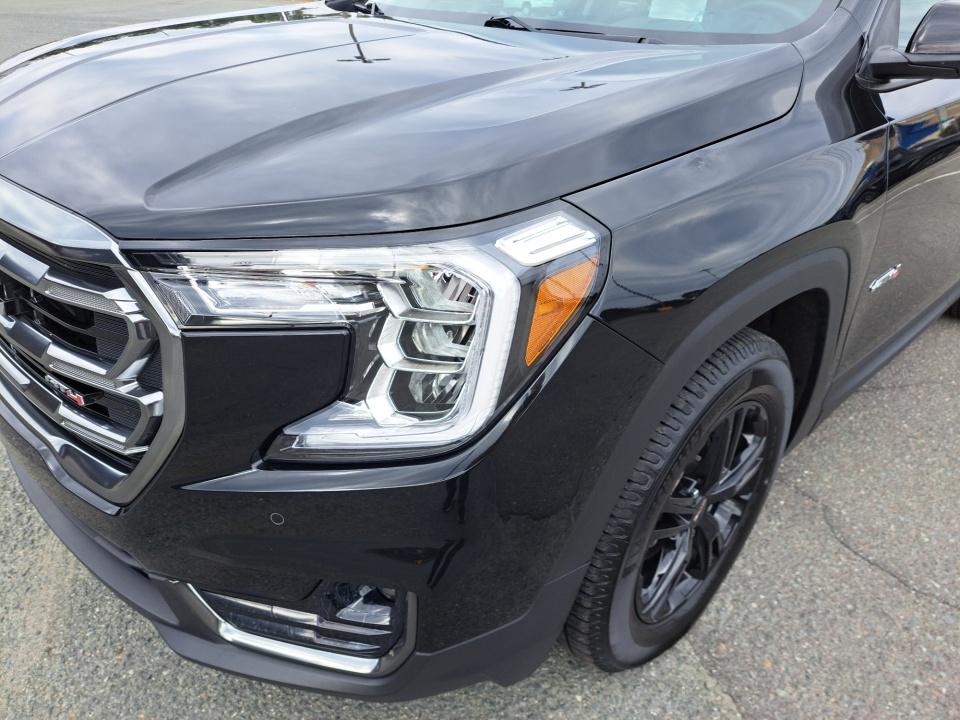 Used 2024 GMC Terrain SUV