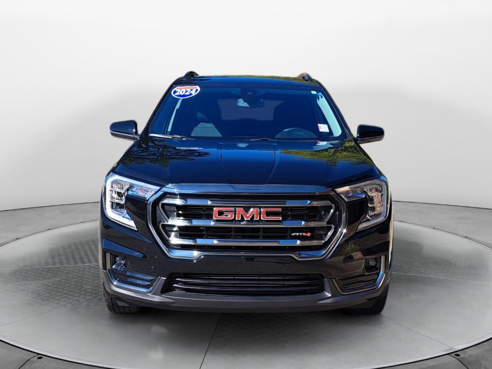 Used 2024 GMC Terrain SUV