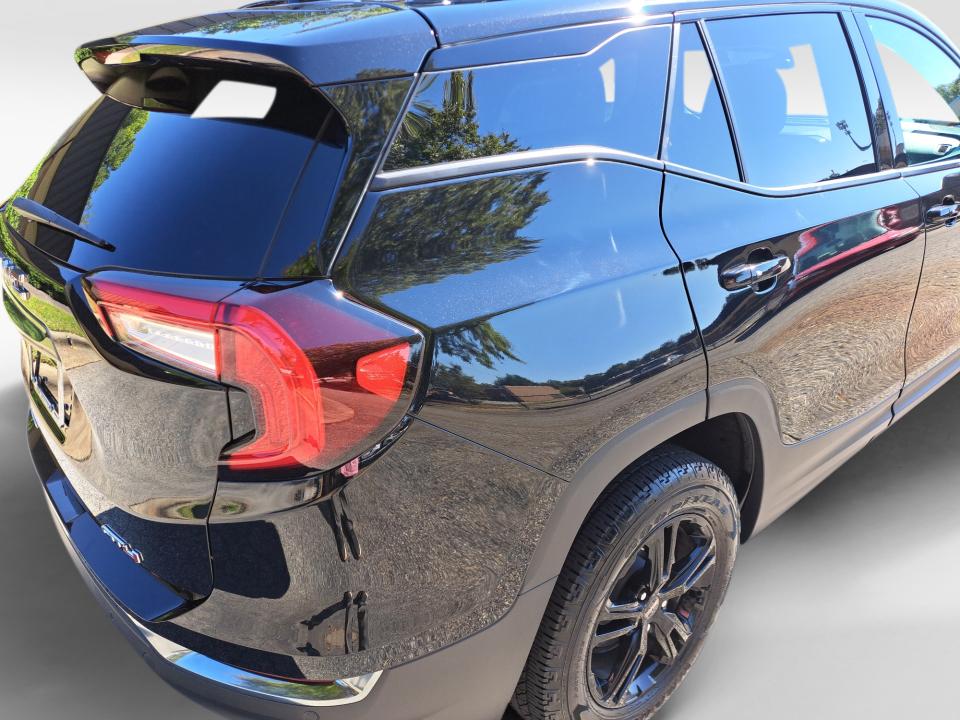 Used 2024 GMC Terrain SUV
