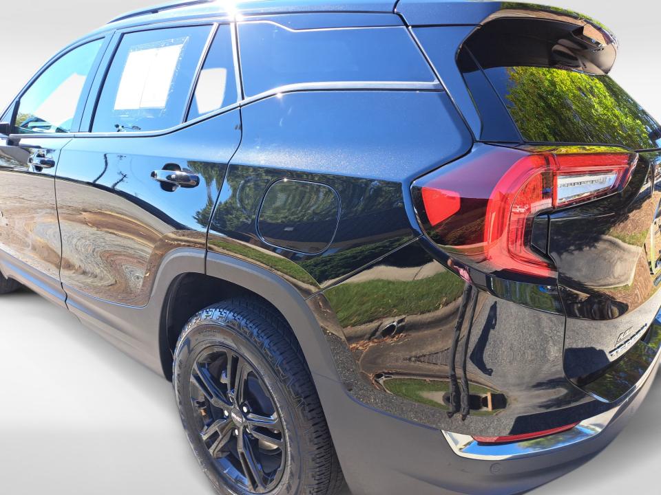 Used 2024 GMC Terrain SUV
