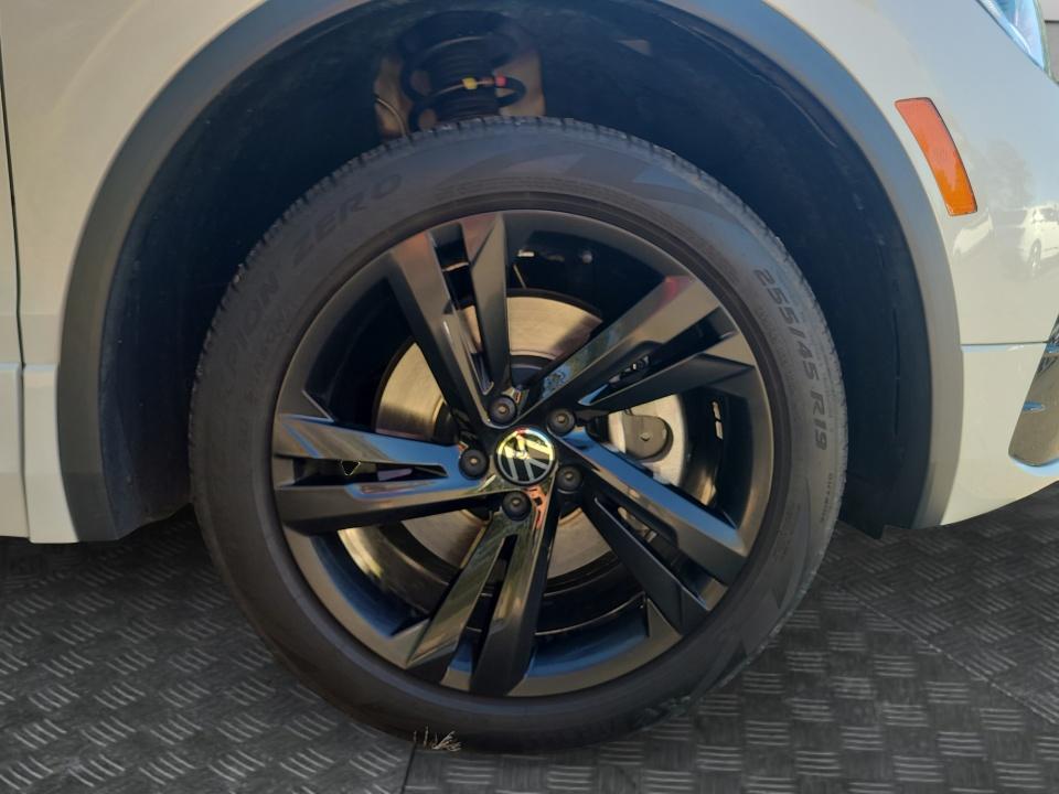 Used 2024 Volkswagen Tiguan SUV