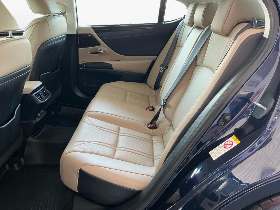 Used 2019 Lexus ES 350 Sedan